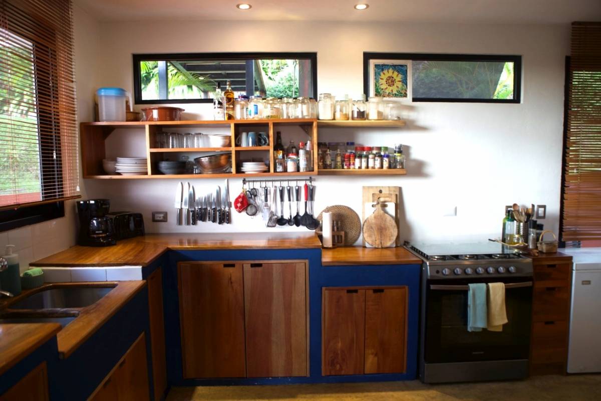 Terra Lodge - Income producing property with two apartments, swimming pool and 1 bedroom home.