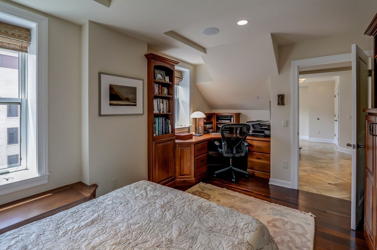 Exclusive Offering: Loraine Penthouse #1007