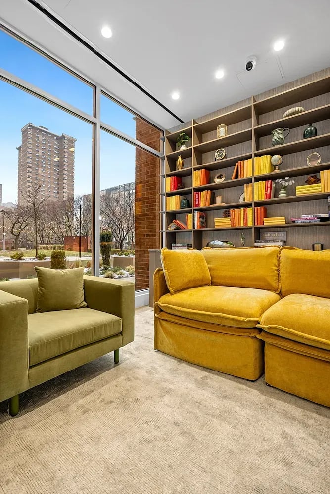 500 2nd Ave #11B