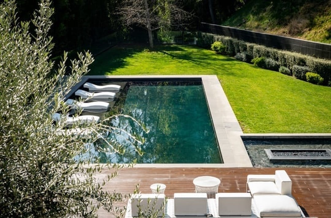 Lodge Garden