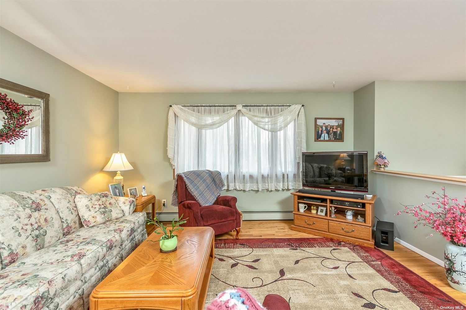 37 Laurel Rd