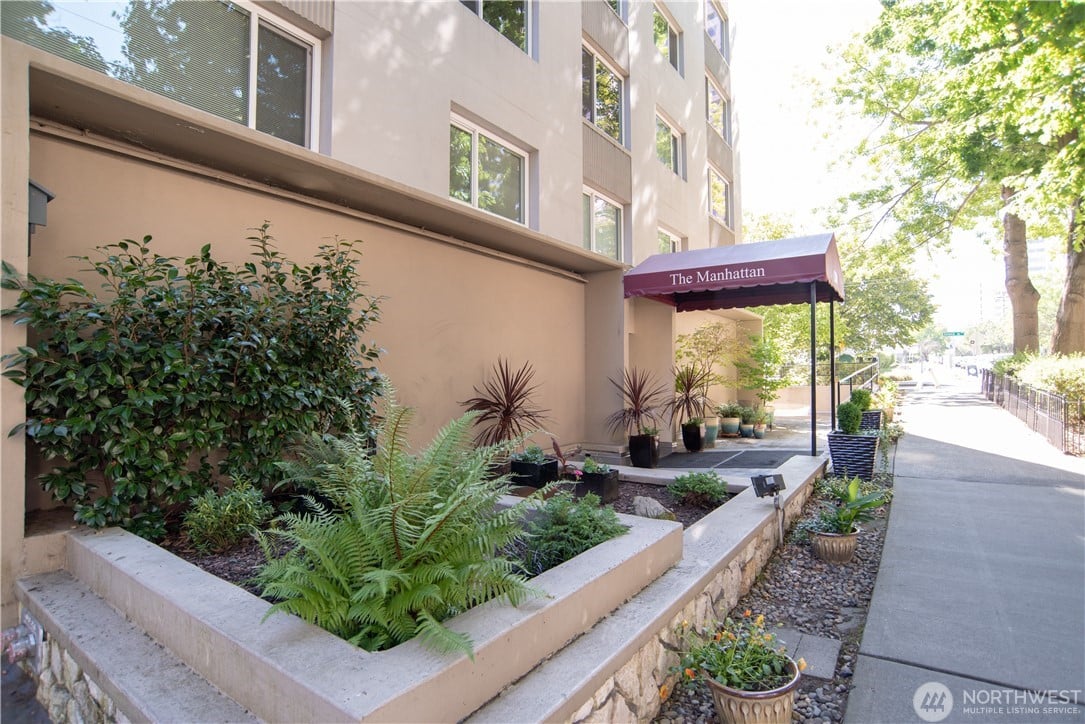 1200 Boylston Avenue #402