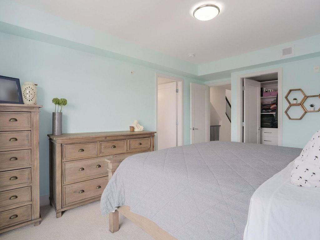 244 E 5 St, #6