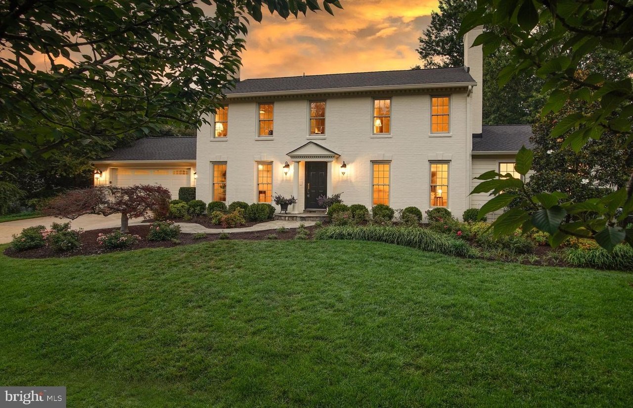 2504 W Meredith Dr