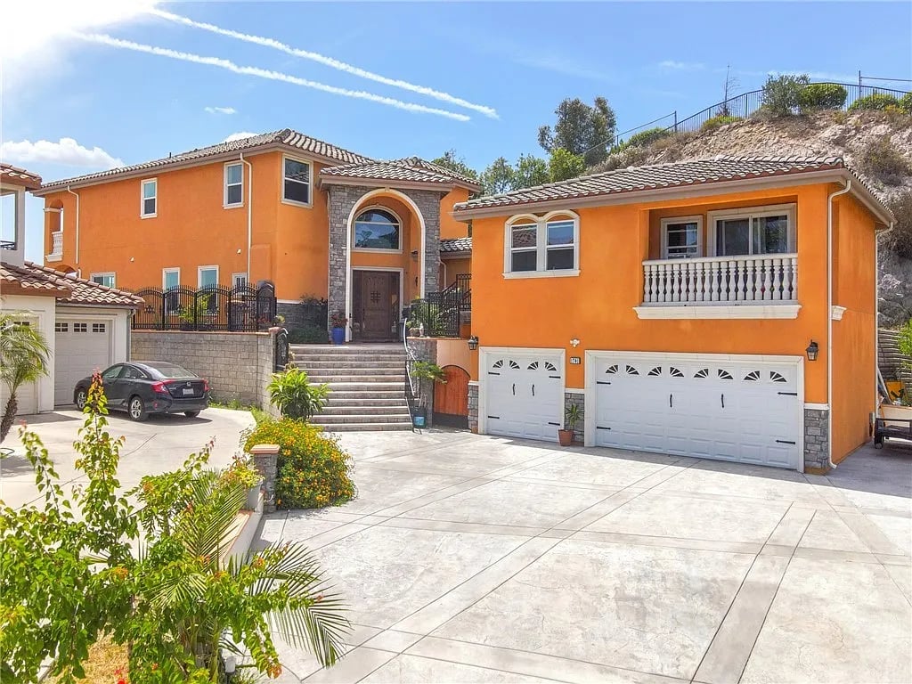 1701 Crest View Pl