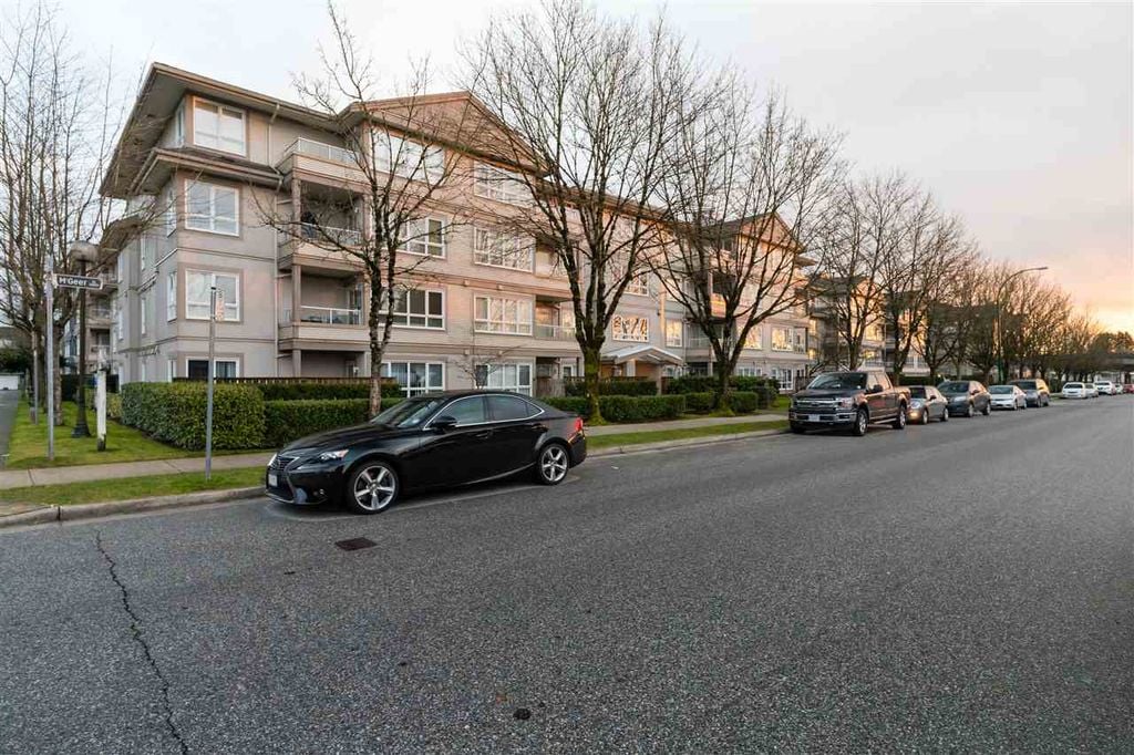 4950 McGeer St, #305