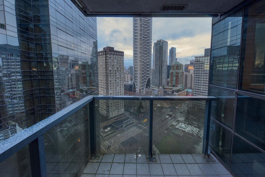 1050 Burrard St, #2303