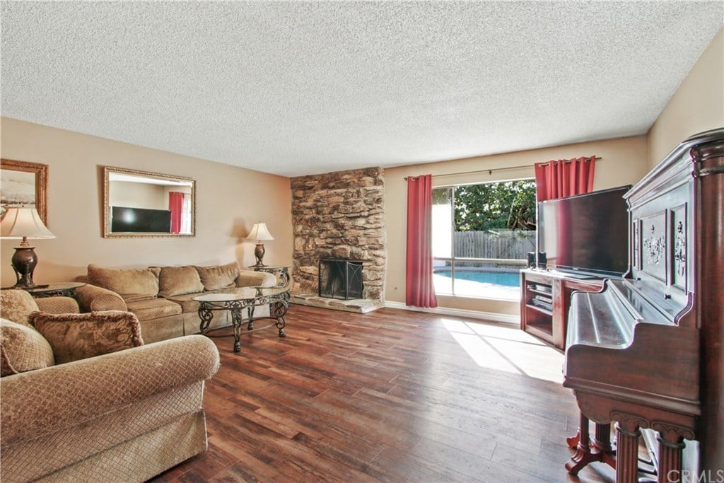 10142 Valley Forge Dr