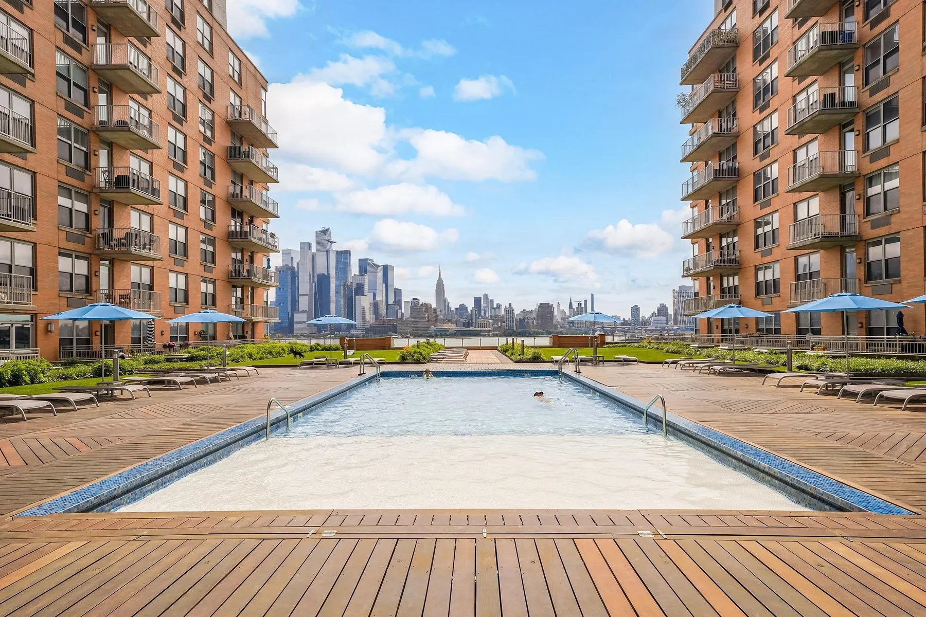 HOBOKEN WATERFRONT LIVING