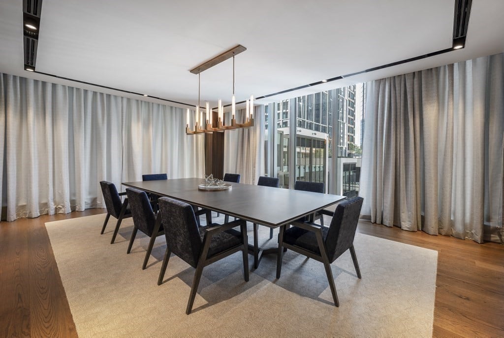 135 Seaport Blvd #2006