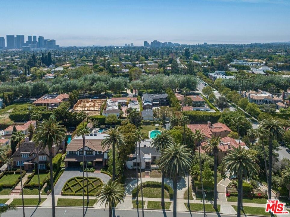 723 Foothill Rd