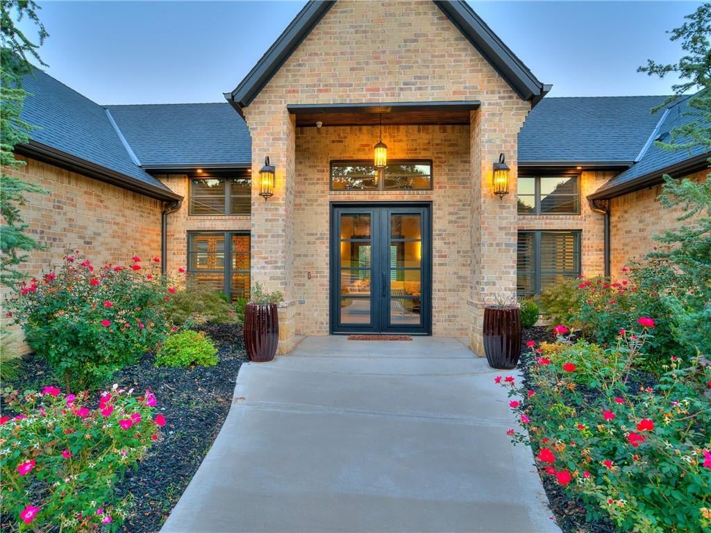 Pravada in Arcadia: Gated Luxury Living on Route 66, Minutes from Edmond and Arcadia Lake - Wyatt Poindexter - The Agency