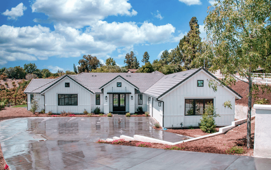 12 Vientos Rd, Camarillo, CA 93010