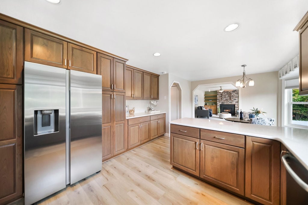 3055 NW Colonial Lane