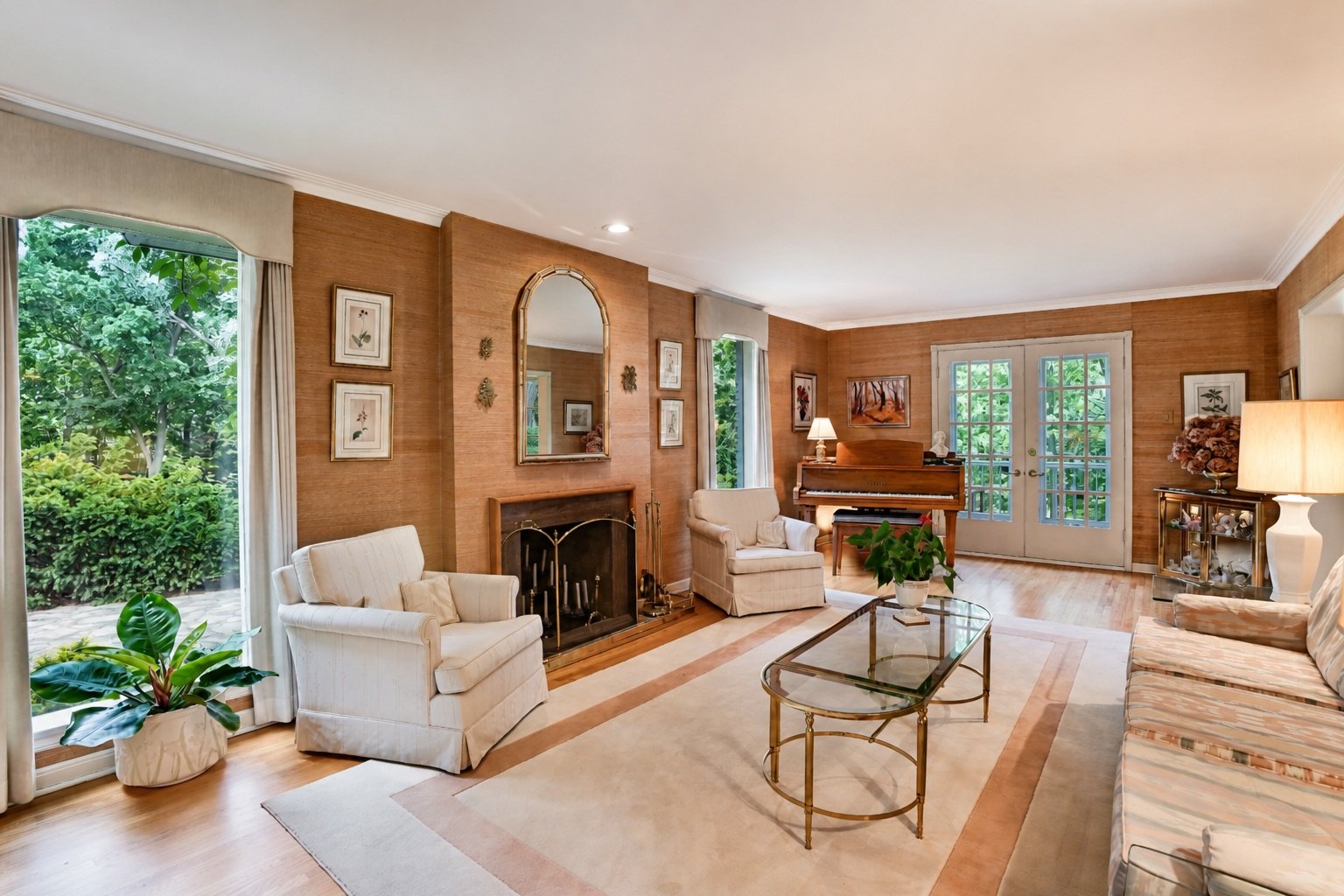 5052 Lakeshore Road, Burlington