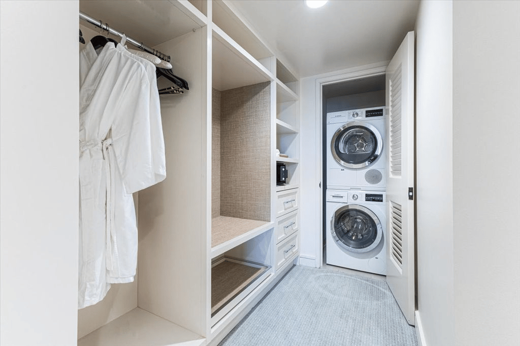 223 Saratoga Rd #2015