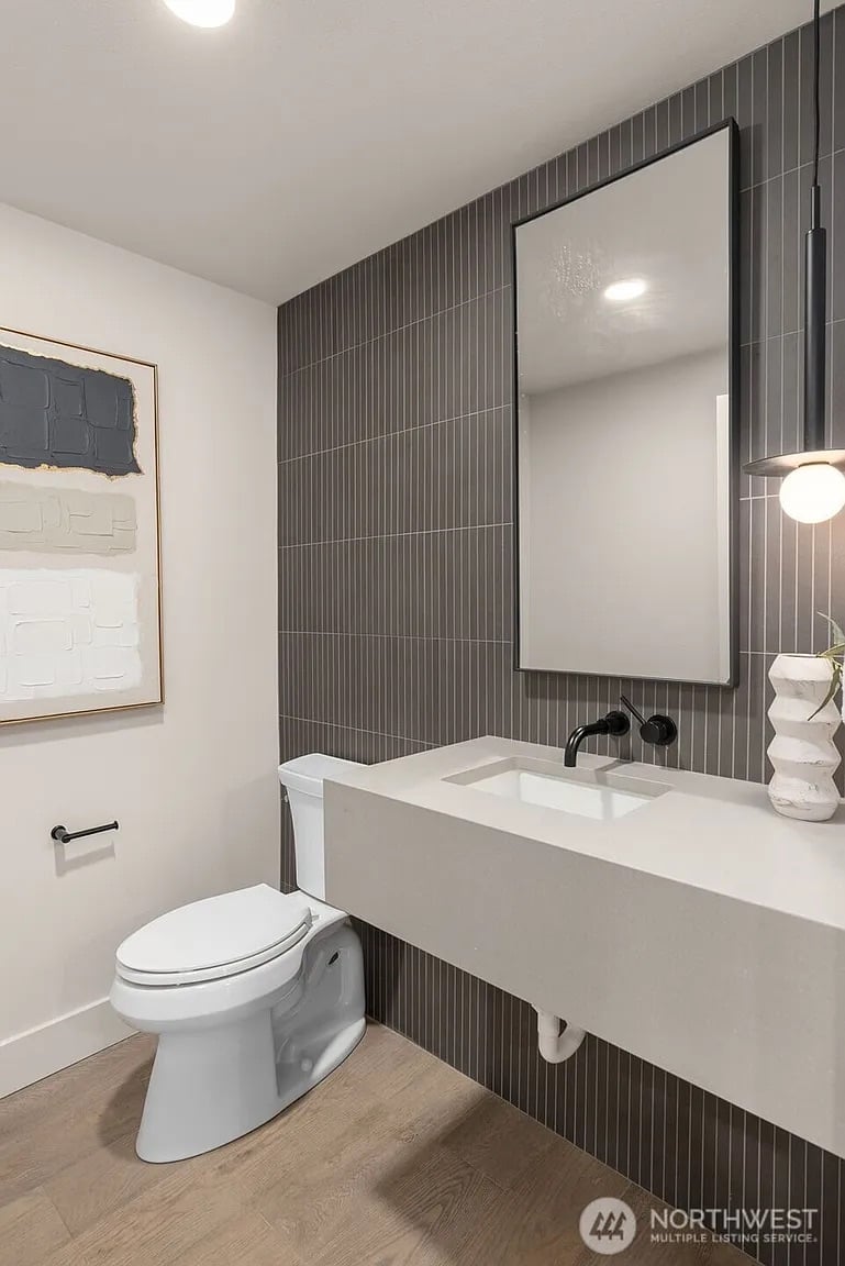 238 4th Avenue #300
