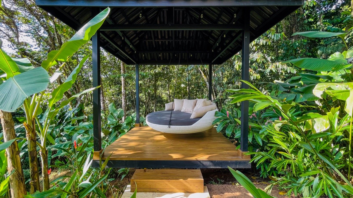 Luxury Retreat in Gated Community with Private Beach Access