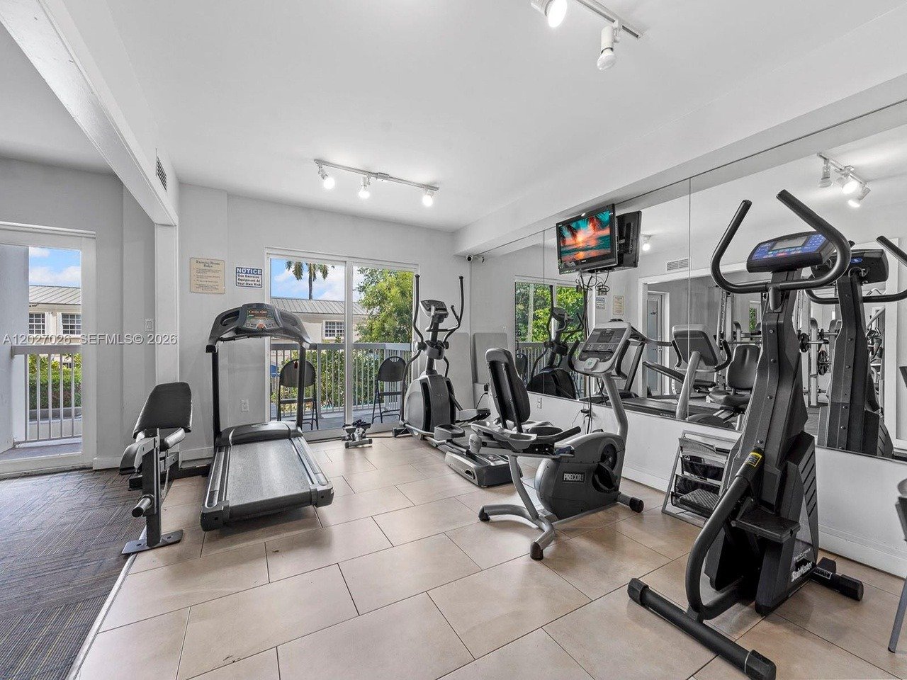2740 SW 28th Ter #508