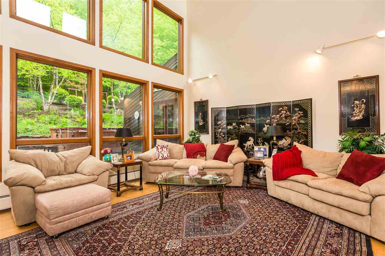 53 Pinecrest Dr
