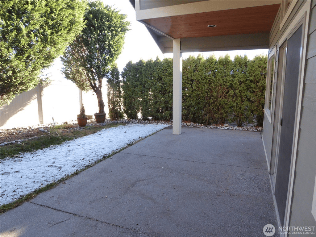 541 Village Dr