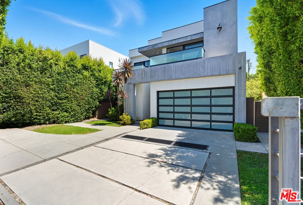 N Crescent Heights Blvd, 90046