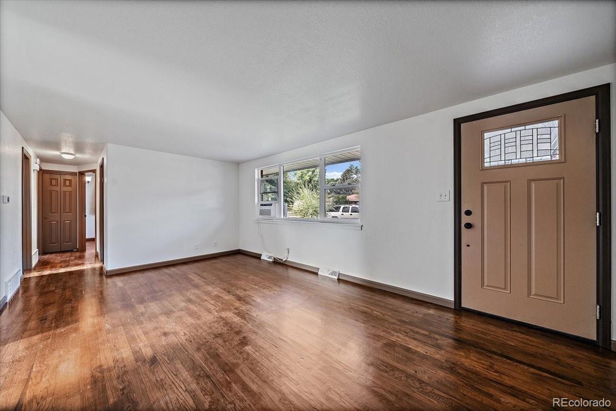 1006 Hahn Ct