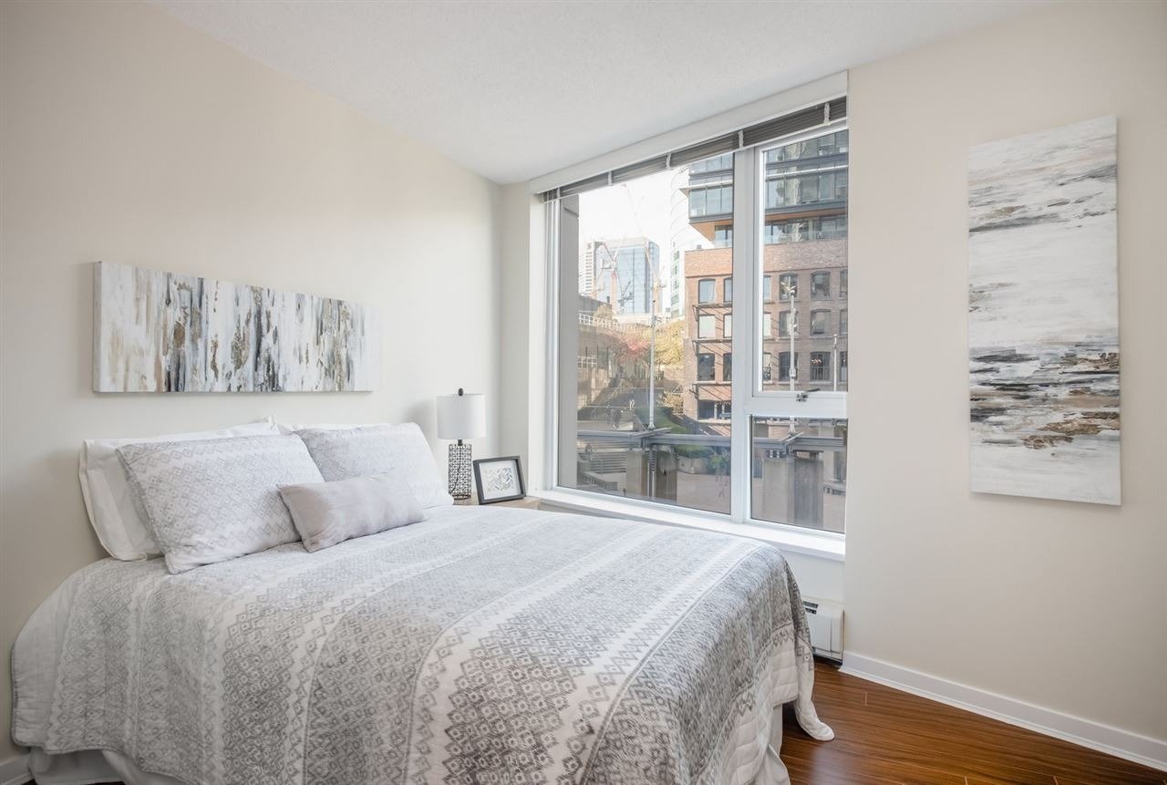 188 Keefer Pl, #503
