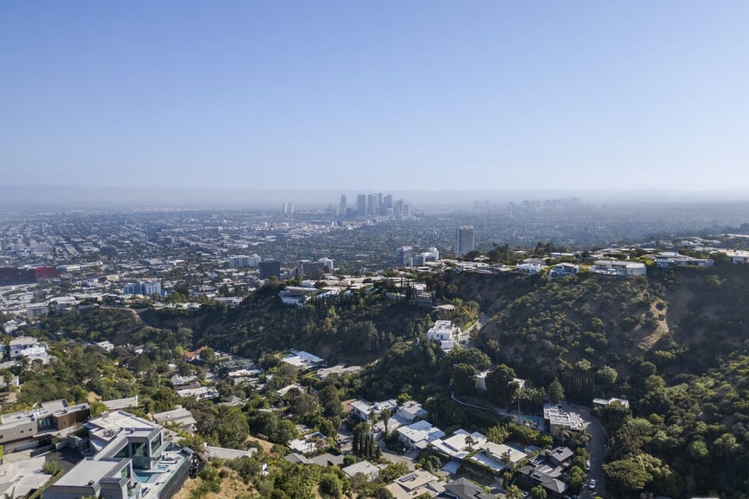 Nova Estate, Sunset Plaza Dr, 90069