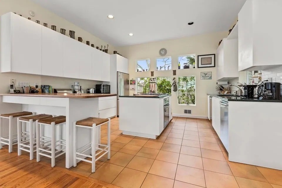 32 South Beach Rd, South Hampton