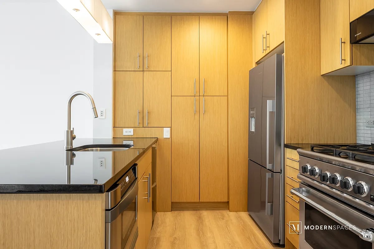 5-49 Borden Ave, #2K