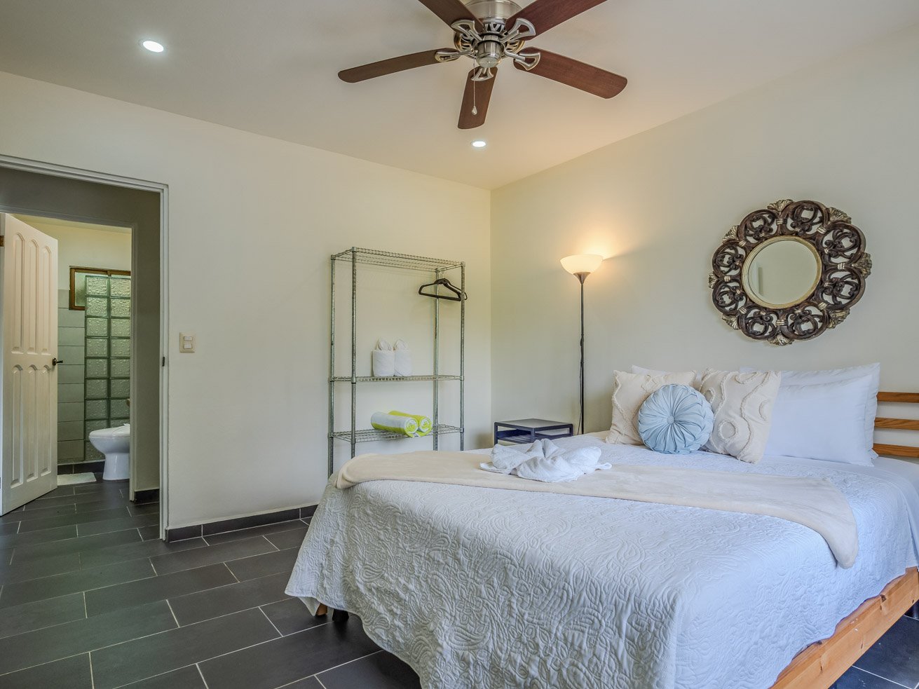 Tropical 3-Cabin Home with Pool and Gardens in the Heart of Uvita