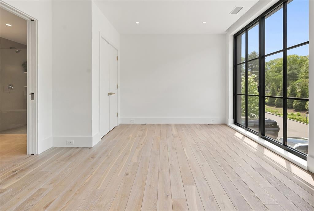 41 Richmondville Ave Unit: Duplex 2