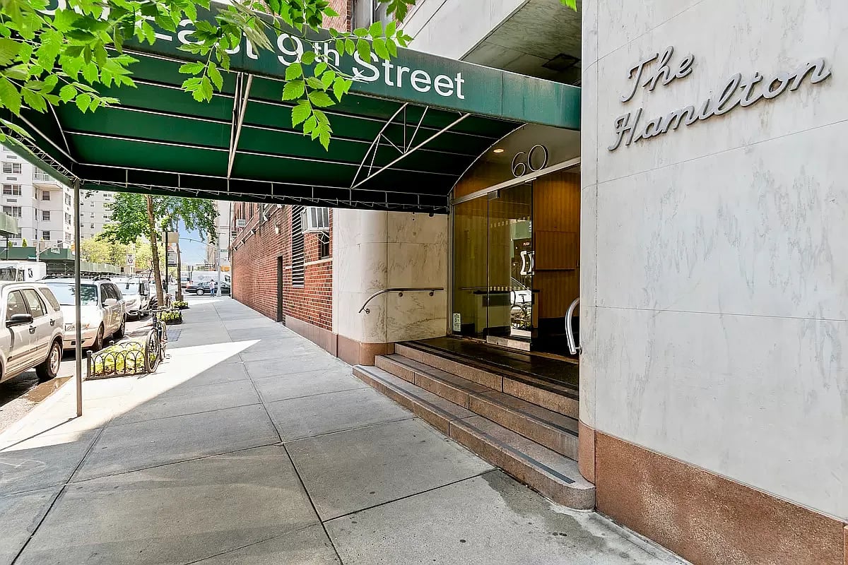 60 E 9th St, #437
