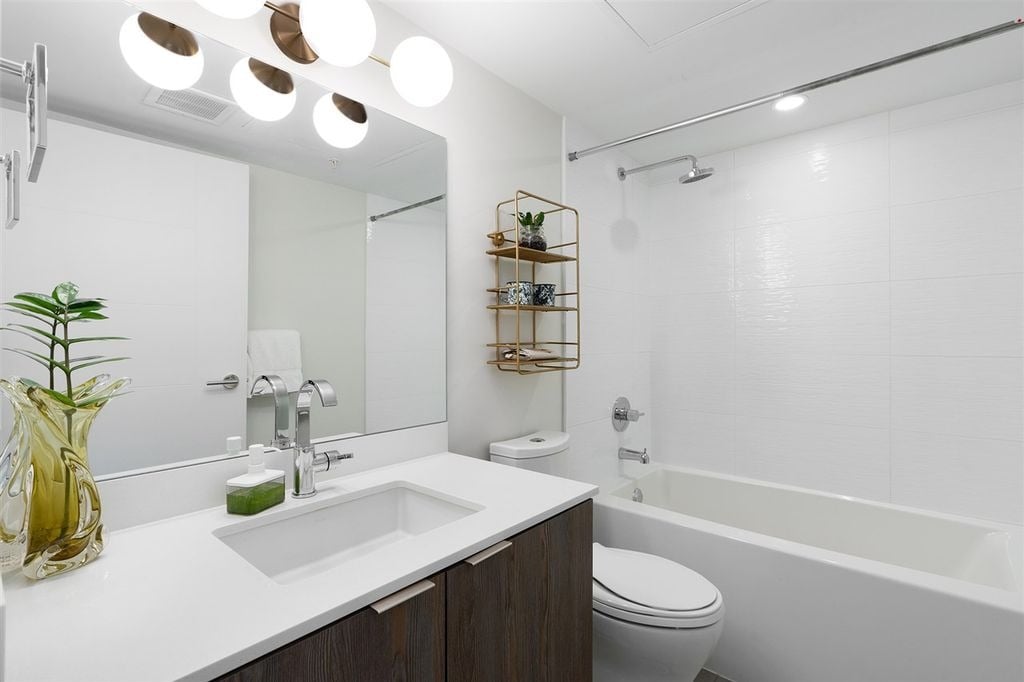 531 E 16th Ave, #9