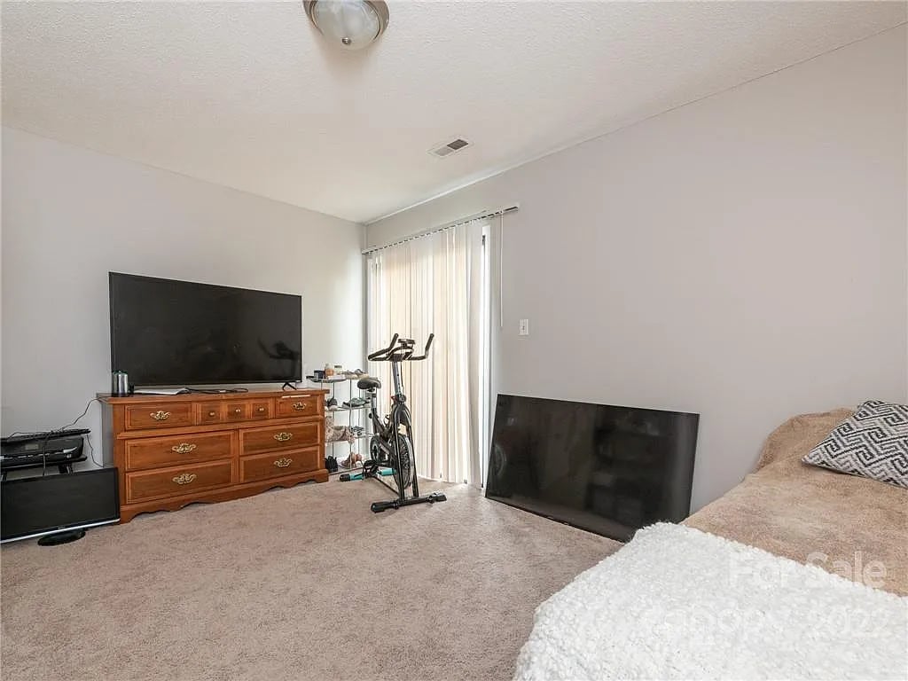 9121 Nathaniel Russell Ln