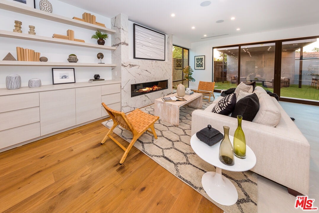 1631 S Durango Ave