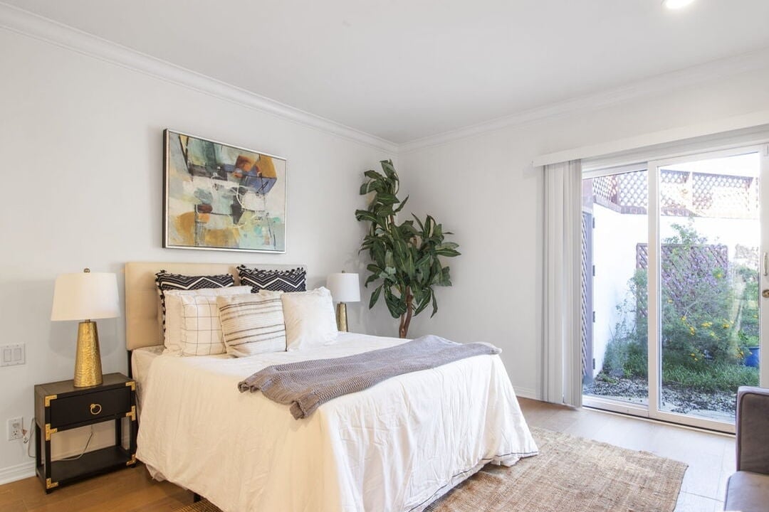 905 Berkeley St, 90403