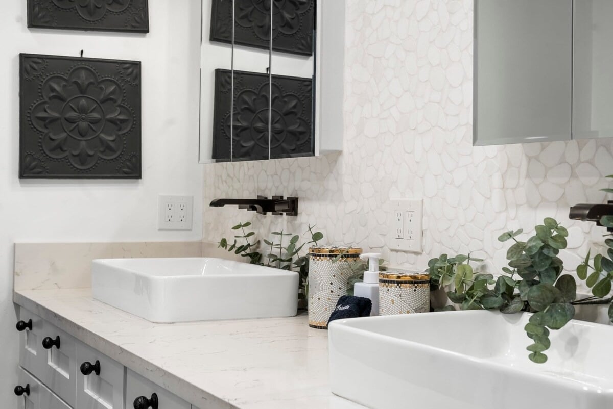 Phoenix Luxury! Pickleball | Free Heated Pool | Hot Tub