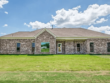 95 Forsyth Dr