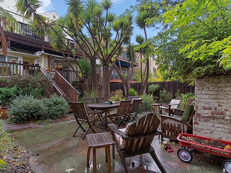2553 Folsom St