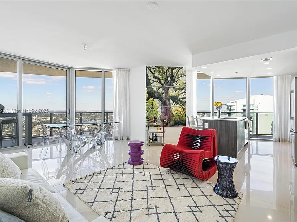 488 NE 18th St #4401