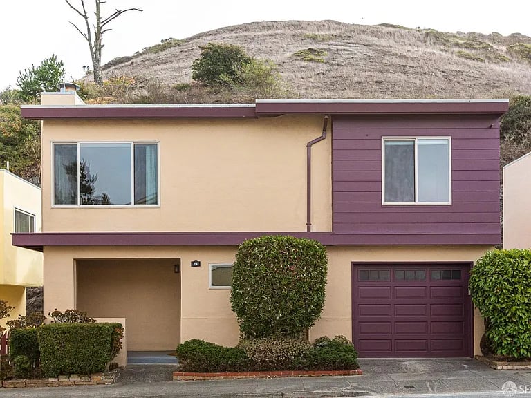 24 Aquavista Way