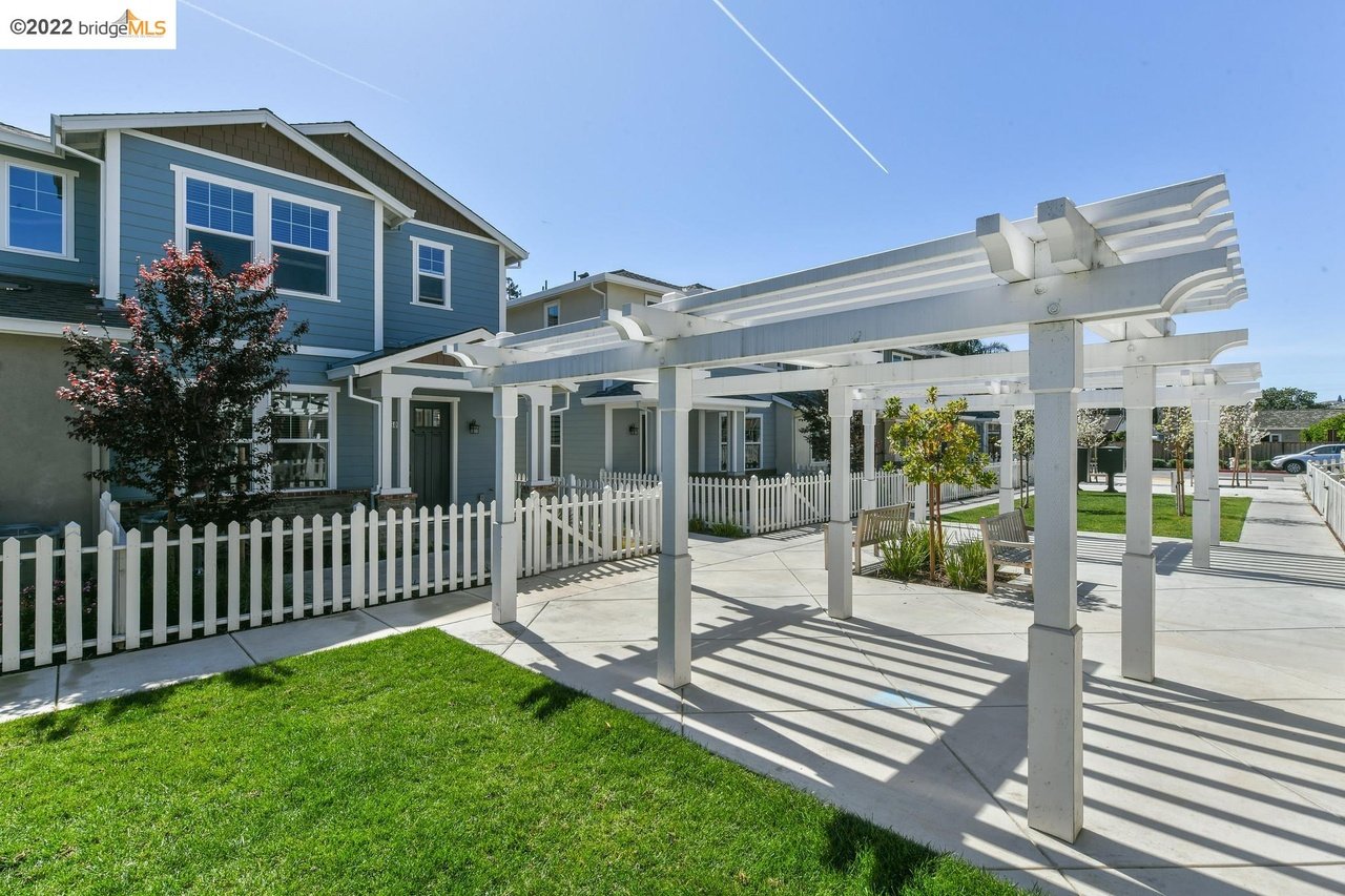 3530 Teeling Ct