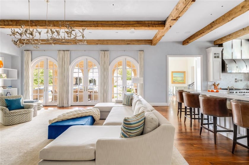 Discover Why Selling Your Home in the Winter Can Be a Smart Move