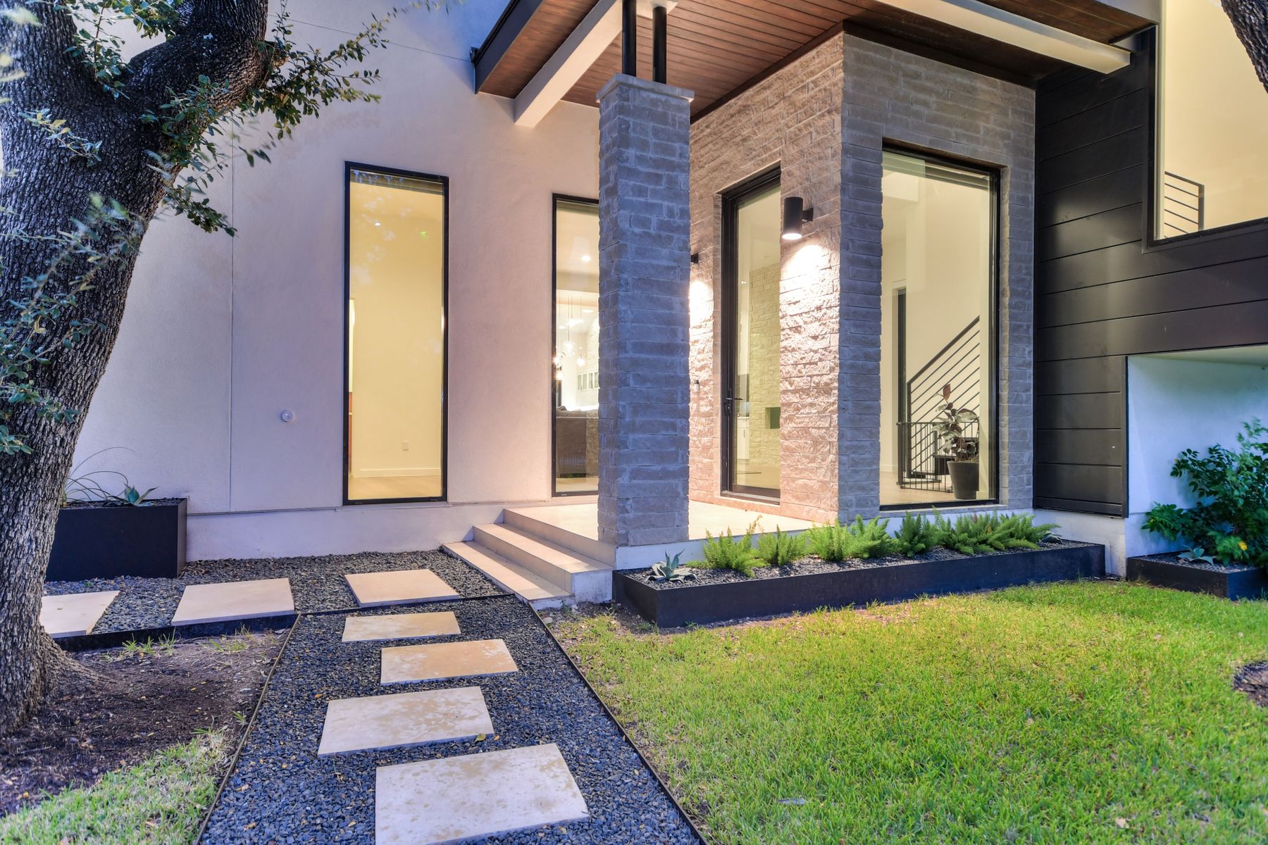 Reveille Modern