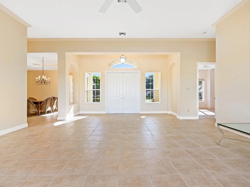 1895 Paseo Del Lago Ln