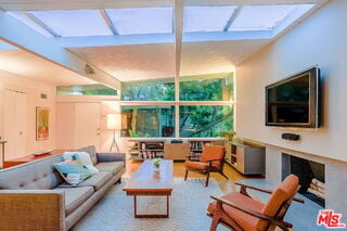 7979 Willow Glen Rd