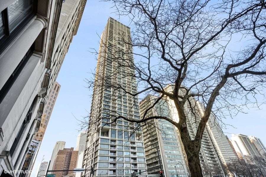 1000 N Lake Shore PLZ 48B