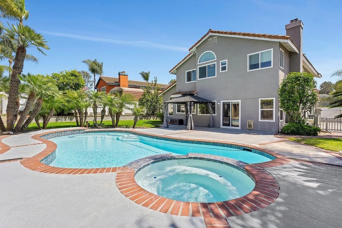 5163 Alamosa Park Drive
